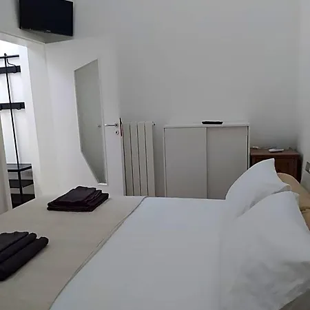 La Casa Della Nonna 3* Aradeo