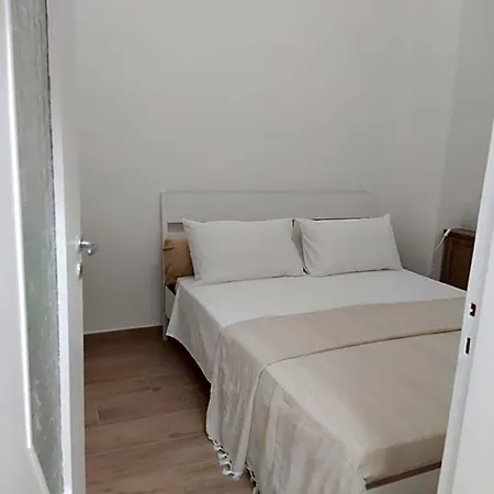 La Casa Della Nonna 3* Aradeo